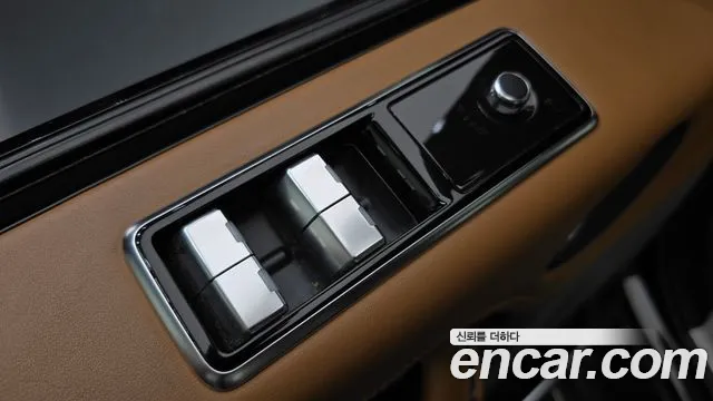 Land Rover Range Rover 2018 thumb 6