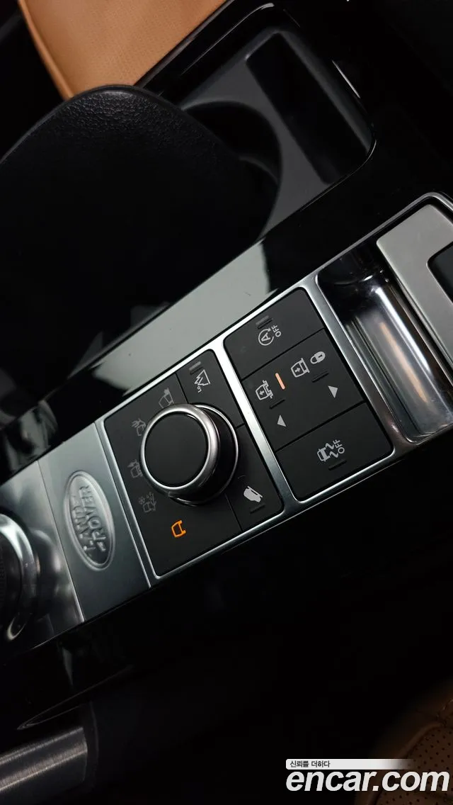 Land Rover Discovery 2019 thumb 6