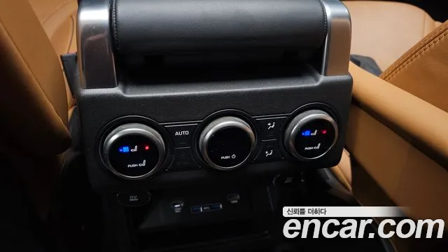 Land Rover Discovery 2019 thumb 7