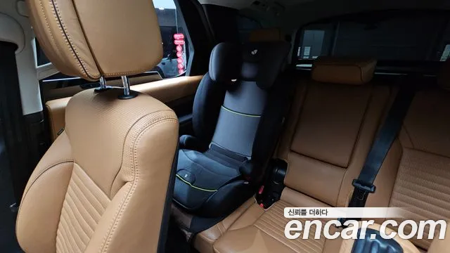 Land Rover Discovery 2019 thumb 10
