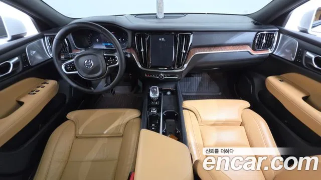 Volvo V60 Cross Country 2024 thumb 11