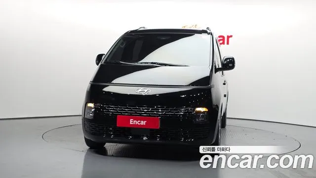 Hyundai Staria 2023 thumb 10
