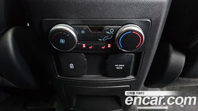 Ford Explorer 2022 thumb 3