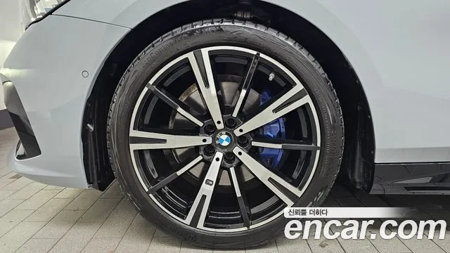 BMW 5 серии 2024 thumb 3