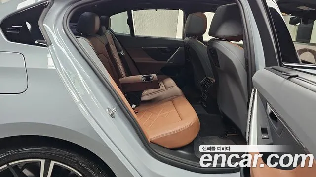 BMW 5 серии 2024 thumb 10