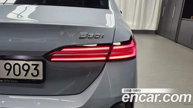 BMW 5 серии 2024 thumb 11