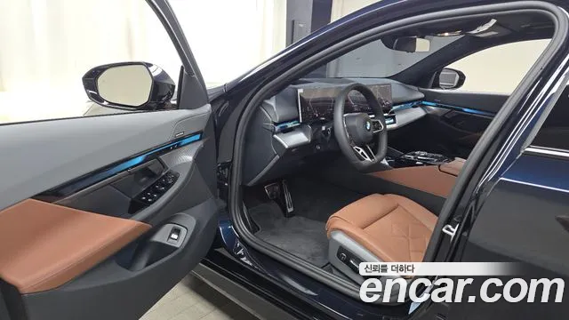 BMW 5 серии 2025 thumb 4