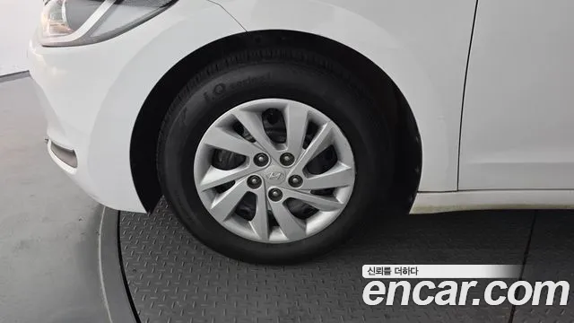 Hyundai Avante 2016 thumb 4