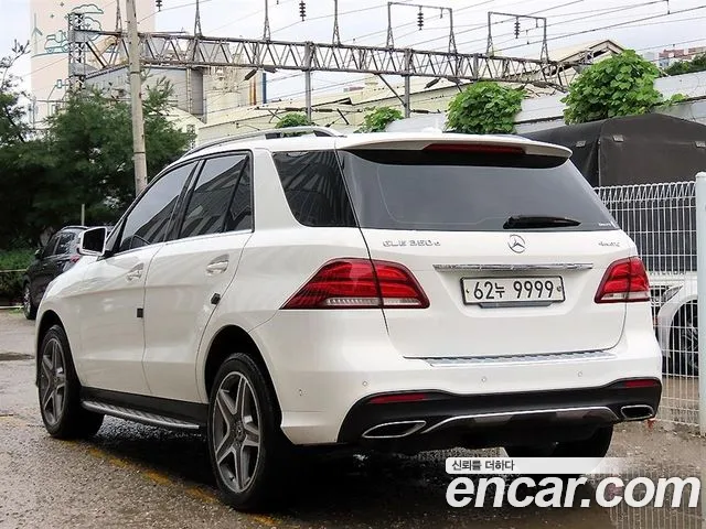 Mercedes-Benz GLE-Класс 2017 thumb 7