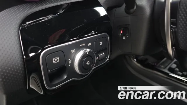Mercedes-Benz A-Class 2025 thumb 3