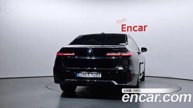 BMW 7 серии 2025 thumb 8