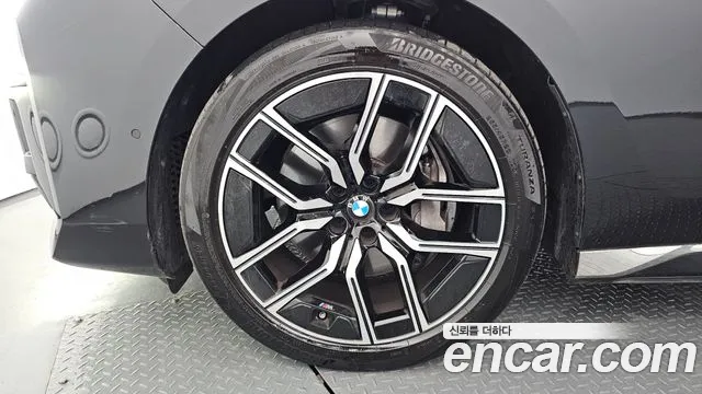 BMW 7 серии 2025 thumb 7