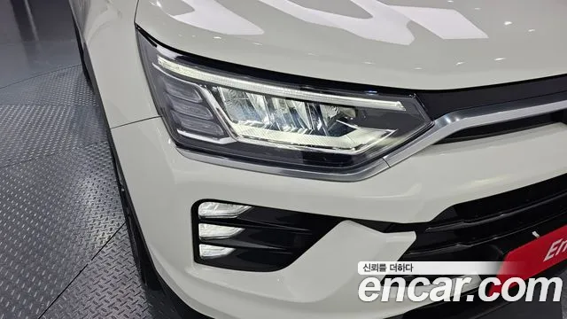 KGM Korando 2019 thumb 10