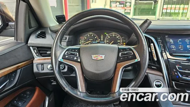 Cadillac Escalade 2015 thumb 9