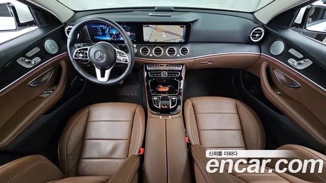 Mercedes-Benz E-Class 2019 thumb 6