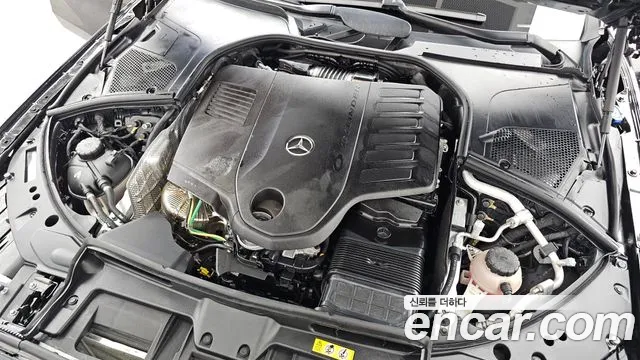 Mercedes-Benz S-Class 2025 thumb 10