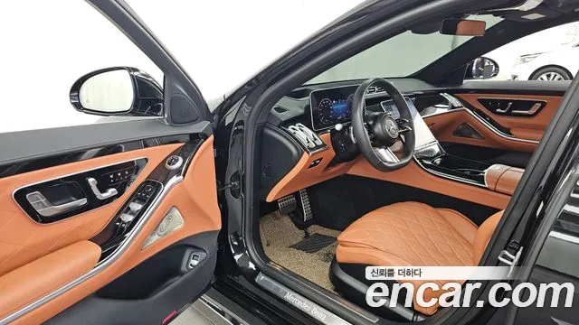 Mercedes-Benz S-Class 2025 thumb 8