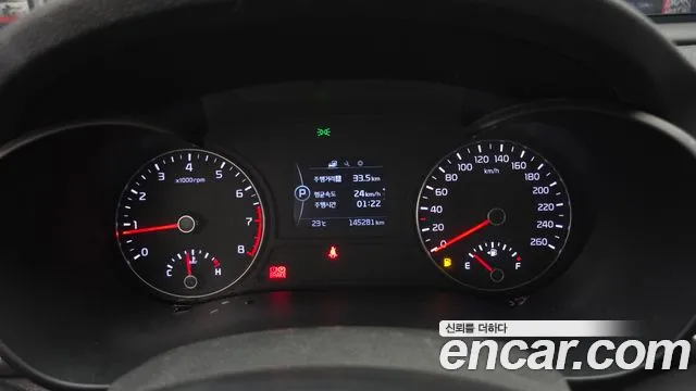 Kia K5 2016 thumb 12