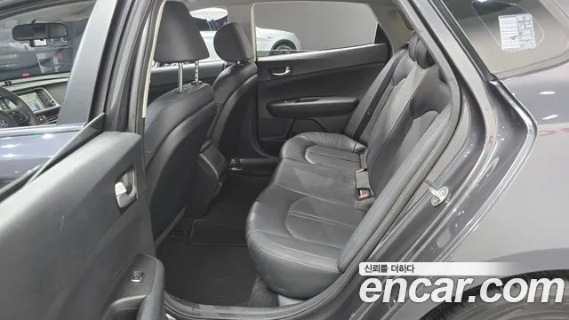 Kia K5 2016 thumb 9