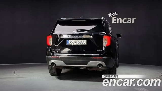 Ford Explorer 2021 thumb 10