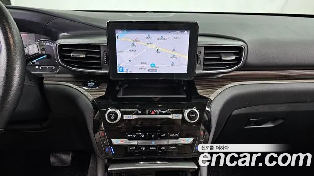 Ford Explorer 2021 thumb 8