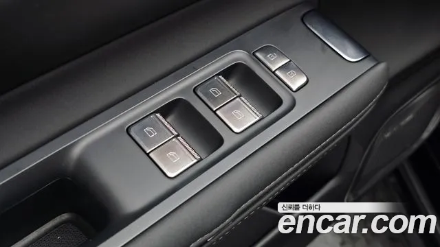 Polestar 4 2025 thumb 9