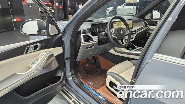 BMW X7 2023 thumb 6