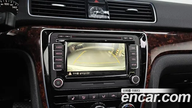 Volkswagen Passat 2013 thumb 11