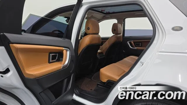 Land Rover Discovery Sport 2018 thumb 11