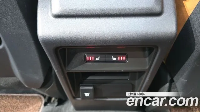 Land Rover Discovery Sport 2018 thumb 3
