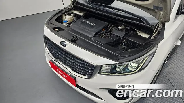 Kia Carnival 2017 thumb 5