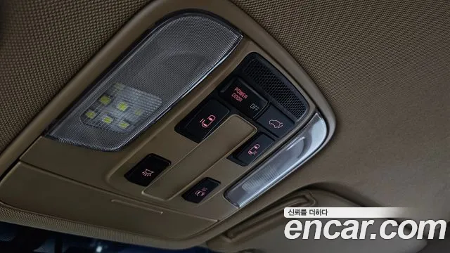 Kia Carnival 2017 thumb 2