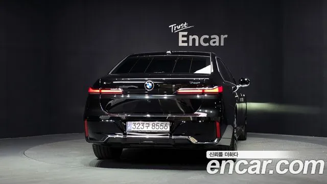 BMW 7 серии 2025 thumb 9