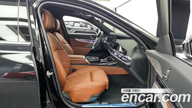 BMW 7 серии 2025 thumb 3