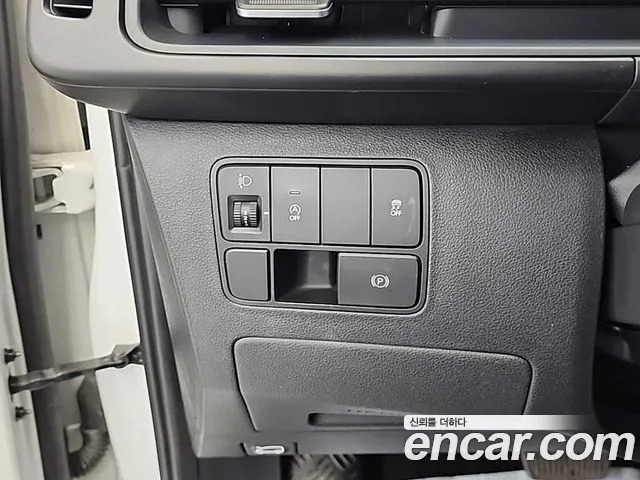 Hyundai Staria 2022 thumb 4