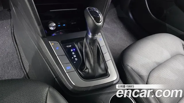 Hyundai Avante 2017 thumb 12