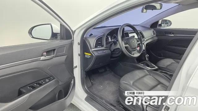 Hyundai Avante 2017 thumb 7