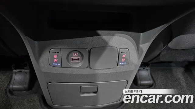 Kia Carnival 2020 thumb 4