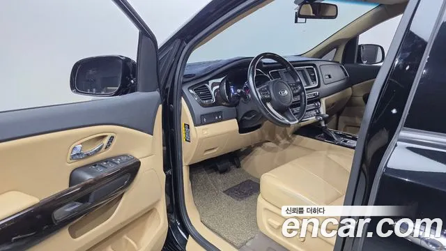 Kia Carnival 2020 thumb 8