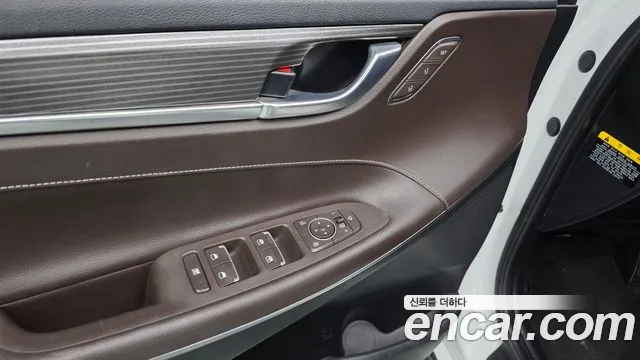 Hyundai Grandeur 2017 thumb 3