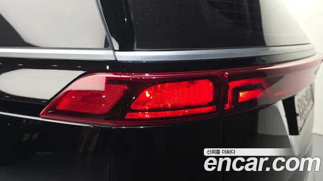 Kia Carnival 2023 thumb 5