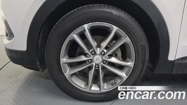 Hyundai Santafe 2016 thumb 11