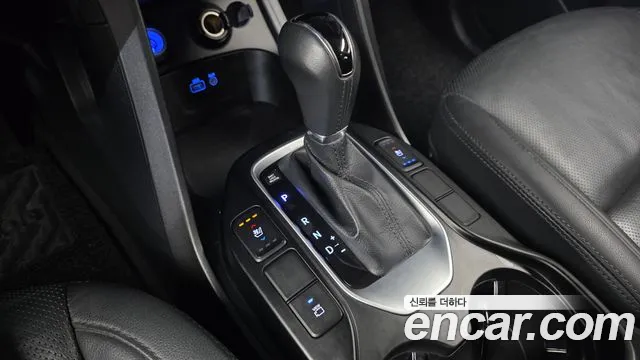 Hyundai Santafe 2016 thumb 5