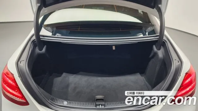Mercedes-Benz E-Class 2017 thumb 7