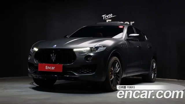 Maserati Levante 2017 thumb 8