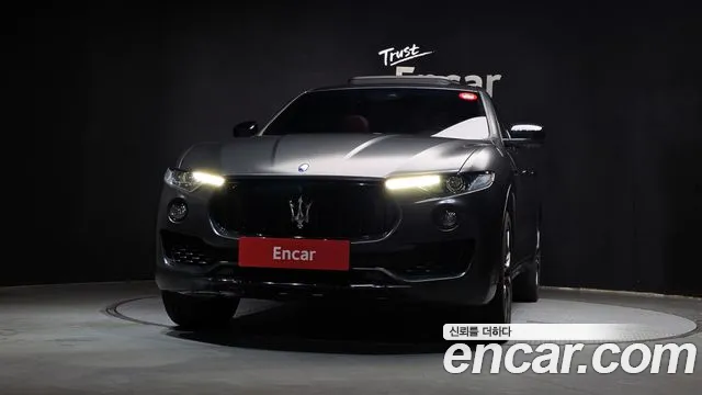 Maserati Levante 2017 thumb 2