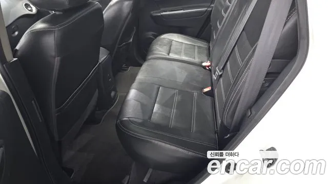 Renault QM5 2014 thumb 8