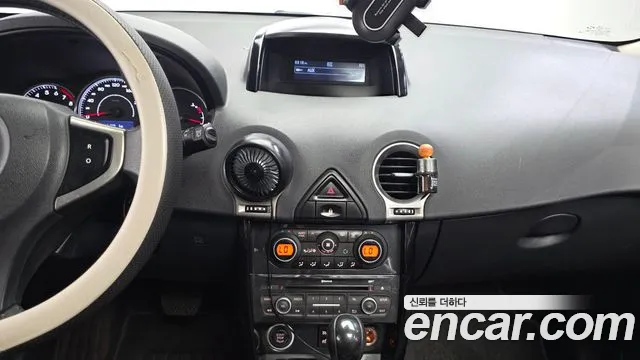Renault QM5 2014 thumb 10