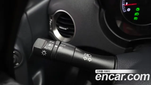 Renault QM5 2014 thumb 4