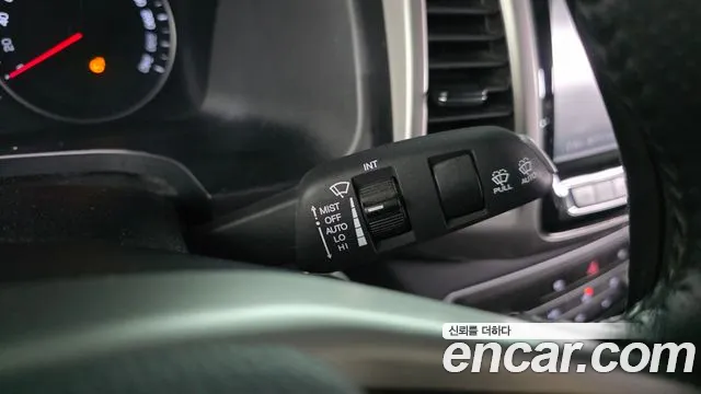 KGM Rexton 2019 thumb 10